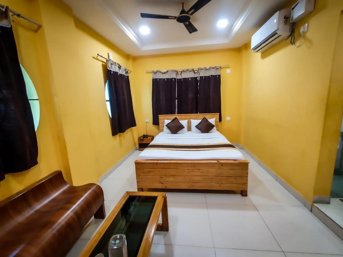 Le Hotel Host Tiruchirappalli Extérieur photo