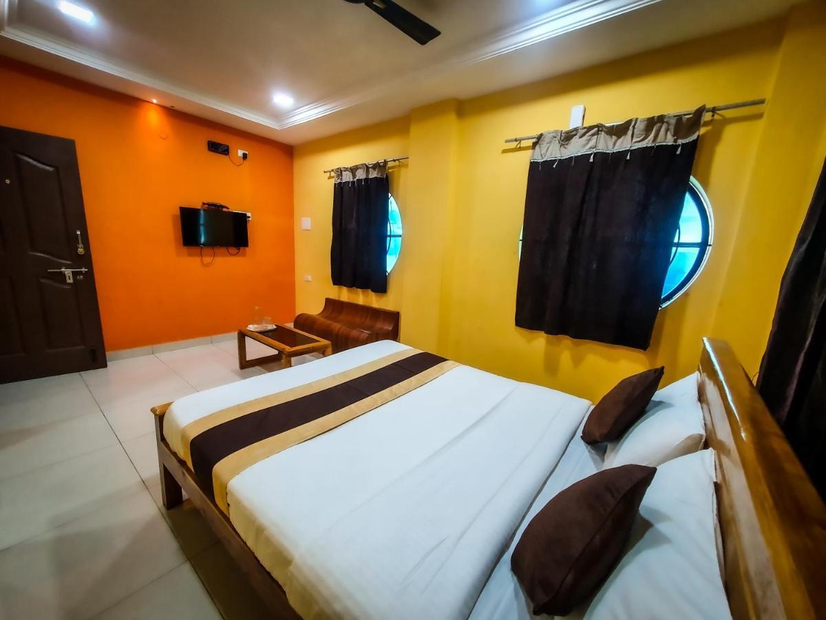 Le Hotel Host Tiruchirappalli Extérieur photo